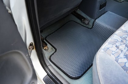 Ворсовые коврики на Toyota Avensis I 1997&nbsp;-&nbsp;2002 в Чебоксарах