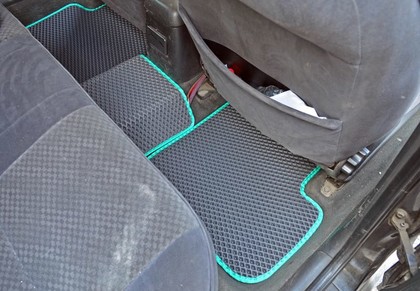 Ворсовые коврики на Toyota Avensis I 1997&nbsp;-&nbsp;2002 в Чебоксарах