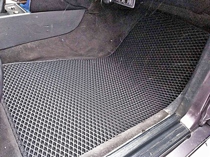 Ворсовые коврики на Mercedes 190 (W201) 1982 - 1993 в Чебоксарах Ворсовые коврики на Mercedes 190 (W201) 1982 - 1993 в Чебоксарах