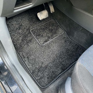 Ворсовые коврики на Ford Focus II 2005 - 2011 в Чебоксарах Ворсовые коврики на Ford Focus II 2005 - 2011 в Чебоксарах