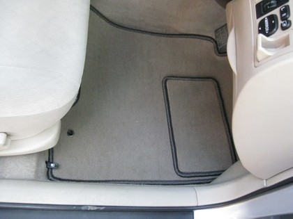 Ворсовые коврики на Toyota Corolla (E12) 2000 - 2007 в Чебоксарах Ворсовые коврики на Toyota Corolla (E12) 2000 - 2007 в Чебоксарах