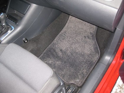 Ворсовые коврики на Volkswagen Golf Plus 2004 - 2014 в Чебоксарах Ворсовые коврики на Volkswagen Golf Plus 2004 - 2014 в Чебоксарах