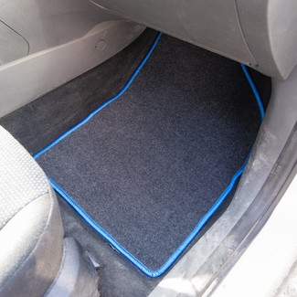 Ворсовые коврики на Ford Focus II 2005 - 2011 в Чебоксарах Ворсовые коврики на Ford Focus II 2005 - 2011 в Чебоксарах