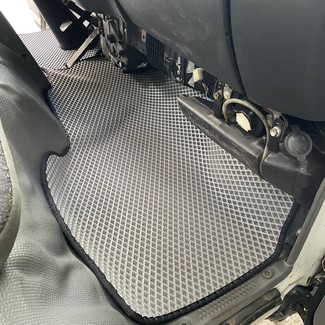 Ворсовые коврики на Isuzu ELF V широкая кабина 1993&nbsp;-&nbsp;2011 в Чебоксарах