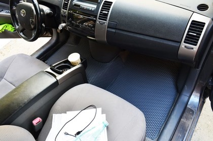 Ворсовые коврики на Toyota Prius (20) 2004 - 2009 в Чебоксарах Ворсовые коврики на Toyota Prius (20) 2004 - 2009 в Чебоксарах