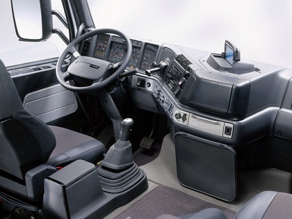 Ворсовые коврики на Volvo FH I (FH12, FH16) 1993 - 2002 в Чебоксарах Ворсовые коврики на Volvo FH I (FH12, FH16) 1993 - 2002 в Чебоксарах
