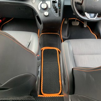 Коврики на Toyota Sienta II 2015 - 2022 в Чебоксарах Коврики на Toyota Sienta II 2015 - 2022 в Чебоксарах