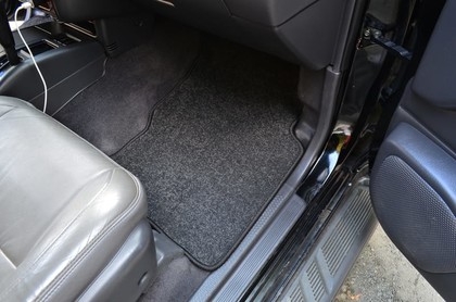 Ворсовые коврики на Infiniti QX4 1996 - 2003 в Чебоксарах Ворсовые коврики на Infiniti QX4 1996 - 2003 в Чебоксарах