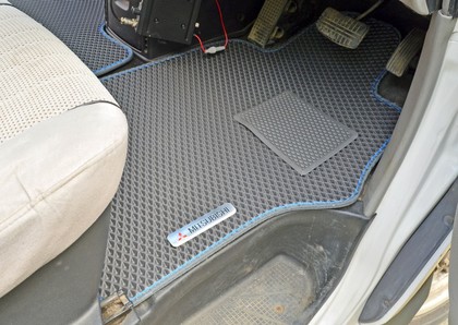 Ворсовые коврики на Mitsubishi Delica 4 1994&nbsp;-&nbsp;2007 в Чебоксарах