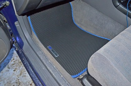 Ворсовые коврики на Subaru Outback II 1998 - 2003 в Чебоксарах Ворсовые коврики на Subaru Outback II 1998 - 2003 в Чебоксарах