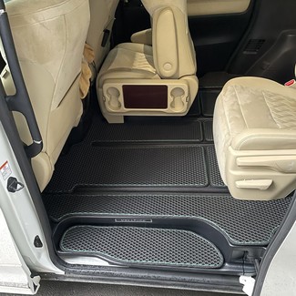 Ворсовые коврики на Toyota Vellfire (H30) 2015&nbsp;-&nbsp;2023 в Чебоксарах