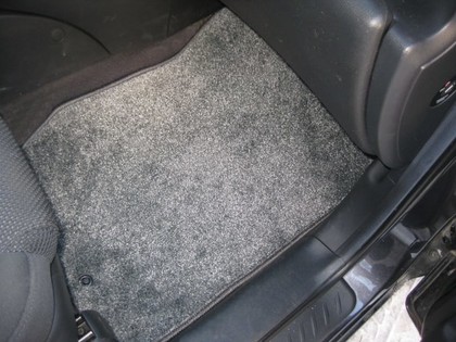 Ворсовые коврики на KIA Carens II 2006 - 2012 в Чебоксарах Ворсовые коврики на KIA Carens II 2006 - 2012 в Чебоксарах