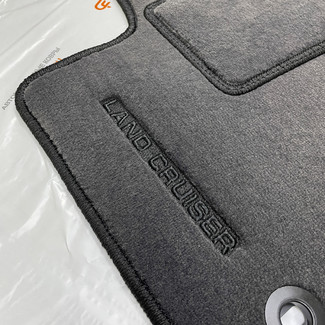 Ворсовые коврики на Toyota Land Cruiser 200 2007 - 2021 в Чебоксарах Ворсовые коврики на Toyota Land Cruiser 200 2007 - 2021 в Чебоксарах