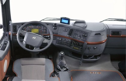 Ворсовые коврики на Volvo FH II (FH12, FH13, FH16) 2001&nbsp;-&nbsp;2012 в Чебоксарах