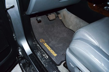 Коврики на Toyota Sequoia II 2007&nbsp;-&nbsp;2022 в Чебоксарах