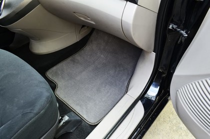 Ворсовые коврики на Mitsubishi Grandis 2003 - 2009 в Чебоксарах Ворсовые коврики на Mitsubishi Grandis 2003 - 2009 в Чебоксарах