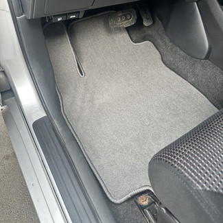 Ворсовые коврики на Nissan Tiida (C11) 2004&nbsp;-&nbsp;2014 в Чебоксарах