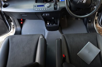 Ворсовые коврики на Honda Freed Spike 2010 - 2016 в Чебоксарах Ворсовые коврики на Honda Freed Spike 2010 - 2016 в Чебоксарах