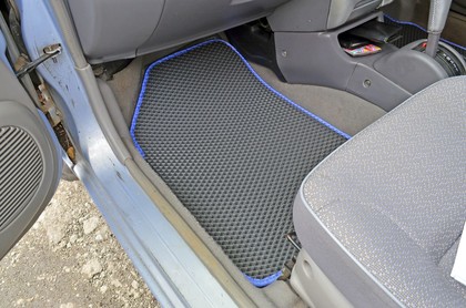 Ворсовые коврики на Nissan March (K11) 1992 - 2002 в Чебоксарах Ворсовые коврики на Nissan March (K11) 1992 - 2002 в Чебоксарах