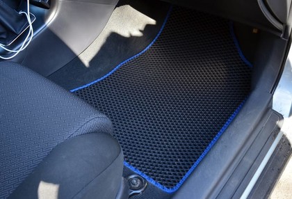 Ворсовые коврики на Toyota Avensis II 2002&nbsp;-&nbsp;2008 в Чебоксарах