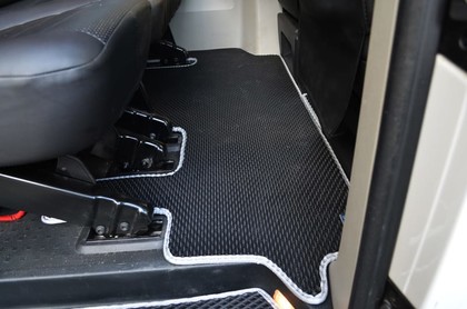 Ворсовые коврики на Volkswagen Caravelle (T6) 2015&nbsp;-&nbsp;2019 в Чебоксарах