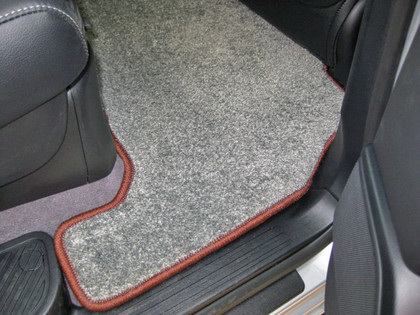 Ворсовые коврики на Toyota Land Cruiser 200 2007 - 2021 в Чебоксарах Ворсовые коврики на Toyota Land Cruiser 200 2007 - 2021 в Чебоксарах