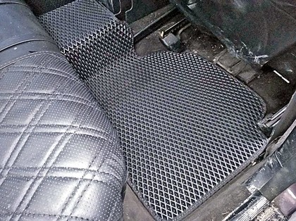 Ворсовые коврики на Mercedes 190 (W201) 1982 - 1993 в Чебоксарах Ворсовые коврики на Mercedes 190 (W201) 1982 - 1993 в Чебоксарах