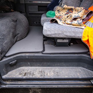 Ворсовые коврики на Mitsubishi Delica 3 1986&nbsp;-&nbsp;1999 в Чебоксарах