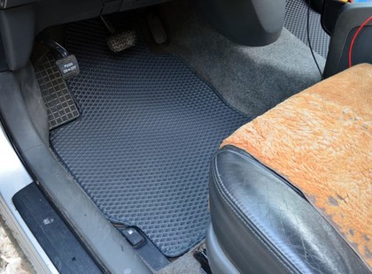 Ворсовые коврики на Toyota Prius (20) 2004 - 2009 в Чебоксарах Ворсовые коврики на Toyota Prius (20) 2004 - 2009 в Чебоксарах