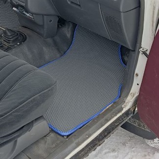 Коврики на Toyota Hilux V 1988&nbsp;-&nbsp;1997 в Чебоксарах