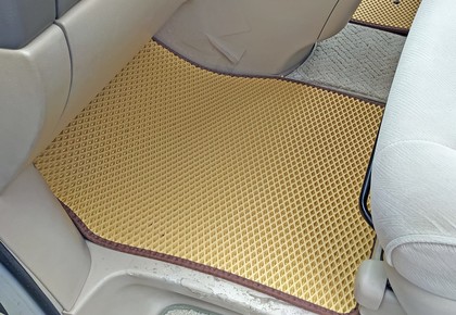 Коврики на Toyota Alphard (H10) 2002 - 2008 в Чебоксарах Коврики на Toyota Alphard (H10) 2002 - 2008 в Чебоксарах