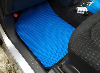 Ворсовые коврики на Toyota Ractis I 2005 - 2010 в Чебоксарах Ворсовые коврики на Toyota Ractis I 2005 - 2010 в Чебоксарах