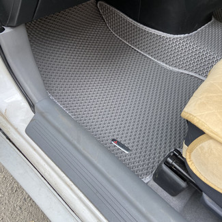 Ворсовые коврики на Mitsubishi Airtrek 2001 - 2008 в Чебоксарах Ворсовые коврики на Mitsubishi Airtrek 2001 - 2008 в Чебоксарах