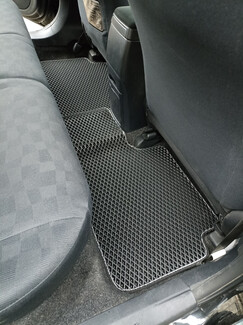 Ворсовые коврики на Toyota Corolla Fielder (E14) 2006 - 2012 в Чебоксарах Ворсовые коврики на Toyota Corolla Fielder (E14) 2006 - 2012 в Чебоксарах