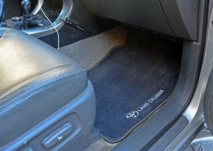 Ворсовые коврики на Toyota Land Cruiser Prado 120 2002 - 2009 в Чебоксарах Ворсовые коврики на Toyota Land Cruiser Prado 120 2002 - 2009 в Чебоксарах