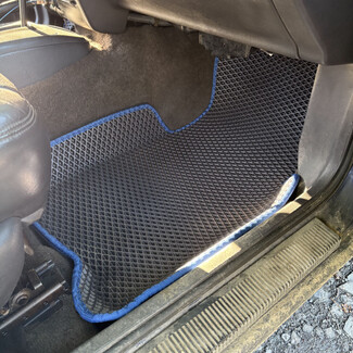 Ворсовые коврики на Jeep Grand Cherokee (ZJ) 1992 - 1999 в Чебоксарах Ворсовые коврики на Jeep Grand Cherokee (ZJ) 1992 - 1999 в Чебоксарах