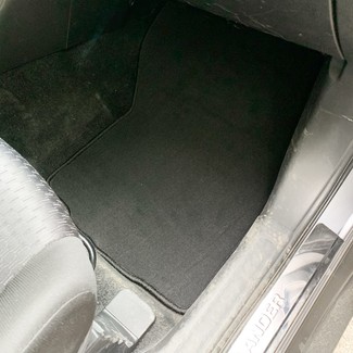 Ворсовые коврики на Mitsubishi Outlander III 2012 - 2026 в Чебоксарах Ворсовые коврики на Mitsubishi Outlander III 2012 - 2026 в Чебоксарах