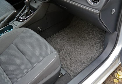 Ворсовые коврики на Toyota Corolla (E18) 2012 - 2019 в Чебоксарах Ворсовые коврики на Toyota Corolla (E18) 2012 - 2019 в Чебоксарах