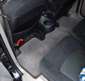 Ворсовые коврики на Mitsubishi Grandis 2003 - 2009 в Чебоксарах Ворсовые коврики на Mitsubishi Grandis 2003 - 2009 в Чебоксарах