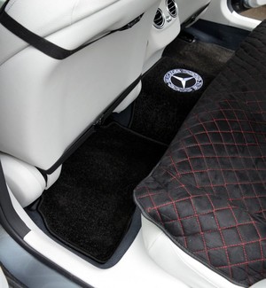 Ворсовые коврики на Mercedes C (W205) 2014 - 2023 в Чебоксарах Ворсовые коврики на Mercedes C (W205) 2014 - 2023 в Чебоксарах