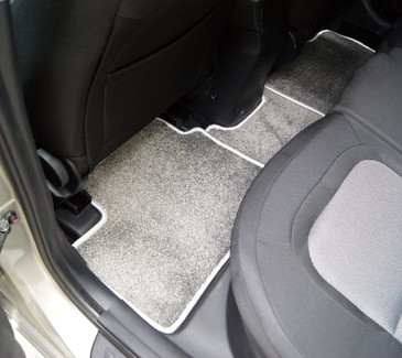 Ворсовые коврики на KIA Ceed II 2012 - 2018 в Чебоксарах Ворсовые коврики на KIA Ceed II 2012 - 2018 в Чебоксарах