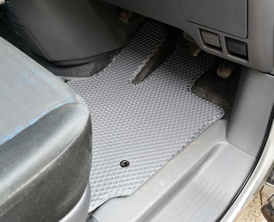 Ворсовые коврики на Toyota Voxy (R70) 2007&nbsp;-&nbsp;2013 в Чебоксарах