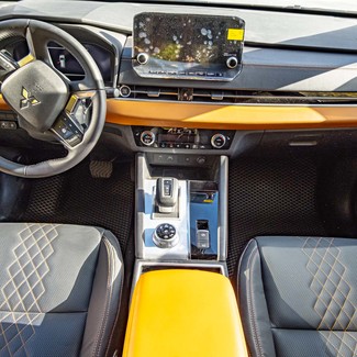 Ворсовые коврики на Mitsubishi Outlander IV 2021 - 2026 в Чебоксарах Ворсовые коврики на Mitsubishi Outlander IV 2021 - 2026 в Чебоксарах