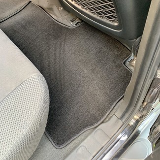 Ворсовые коврики на Nissan Navara III 2004 - 2015 в Чебоксарах Ворсовые коврики на Nissan Navara III 2004 - 2015 в Чебоксарах