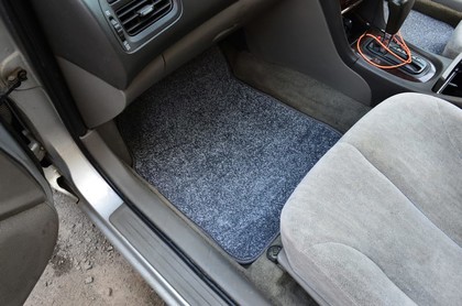 Ворсовые коврики на Nissan Cefiro (A33) 1998 - 2003 в Чебоксарах Ворсовые коврики на Nissan Cefiro (A33) 1998 - 2003 в Чебоксарах