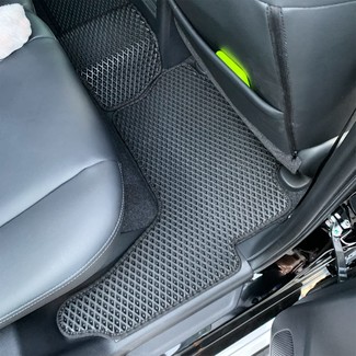 Ворсовые коврики на Mitsubishi Pajero Sport III 2015 - 2026 в Чебоксарах Ворсовые коврики на Mitsubishi Pajero Sport III 2015 - 2026 в Чебоксарах