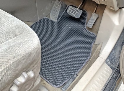 Коврики на Mitsubishi Chariot Grandis 1997&nbsp;-&nbsp;2003 в Чебоксарах