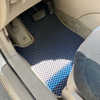 Ворсовые коврики на KIA Carens II 2006 - 2012 в Чебоксарах Ворсовые коврики на KIA Carens II 2006 - 2012 в Чебоксарах