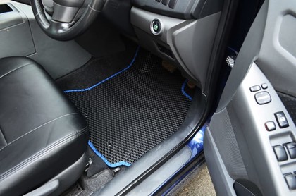 Ворсовые коврики на Toyota Isis 2004 - 2017 в Чебоксарах Ворсовые коврики на Toyota Isis 2004 - 2017 в Чебоксарах