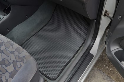 Ворсовые коврики на Toyota Avensis I 1997&nbsp;-&nbsp;2002 в Чебоксарах